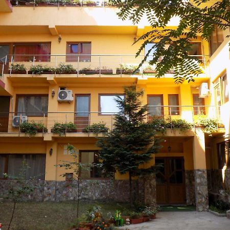 Casa Tiky Otel Temeşvar Dış mekan fotoğraf