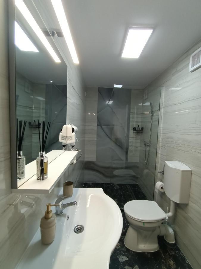 Casa Tiky Otel Temeşvar Dış mekan fotoğraf