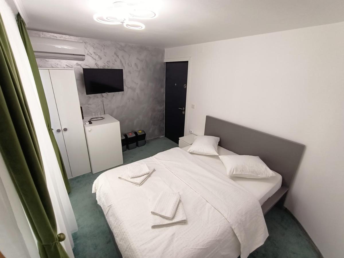Casa Tiky Otel Temeşvar Dış mekan fotoğraf