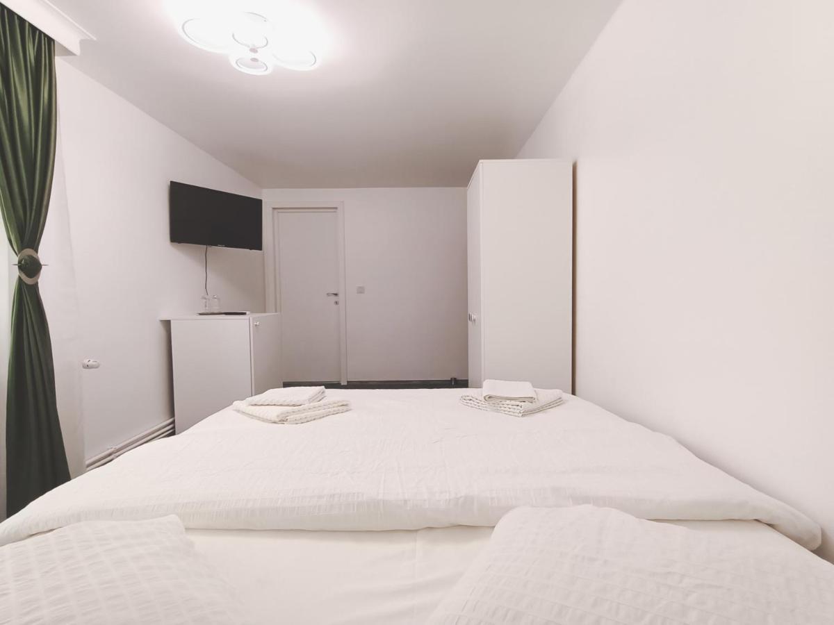 Casa Tiky Otel Temeşvar Dış mekan fotoğraf