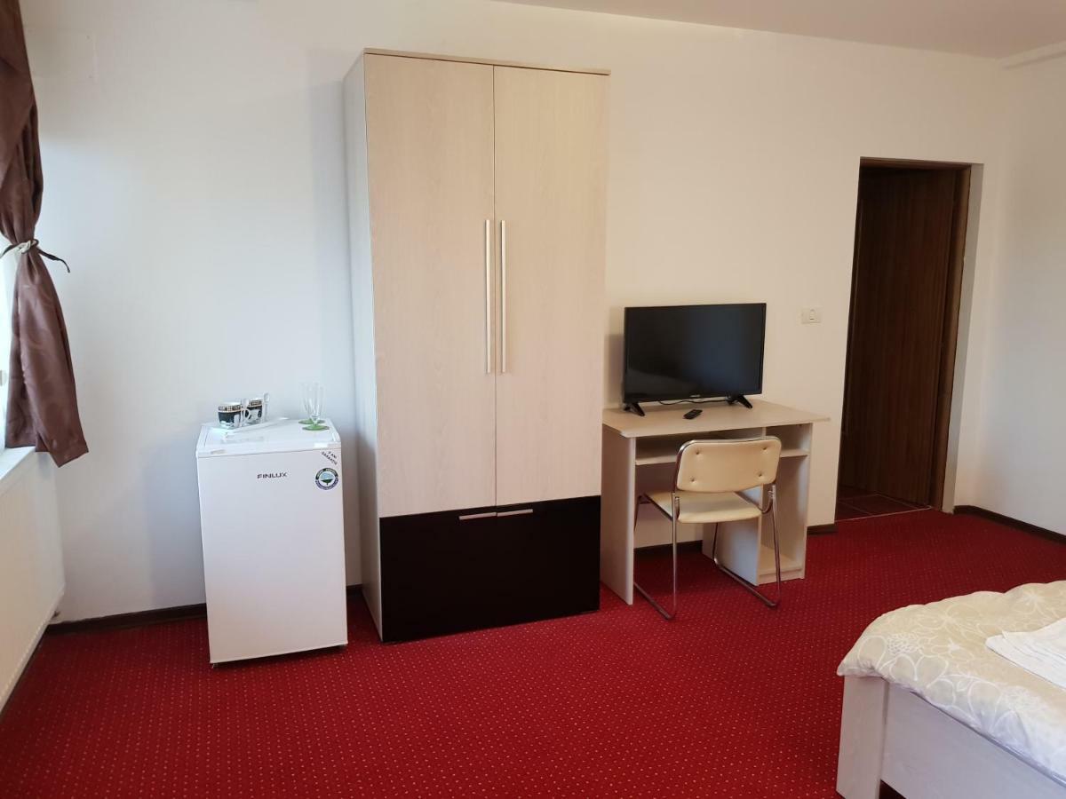 Casa Tiky Otel Temeşvar Dış mekan fotoğraf