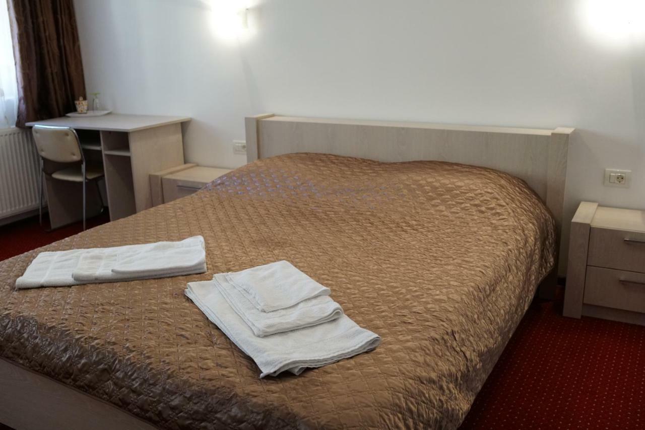 Casa Tiky Otel Temeşvar Dış mekan fotoğraf
