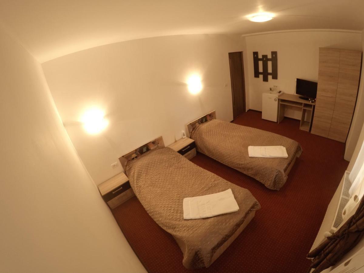 Casa Tiky Otel Temeşvar Dış mekan fotoğraf